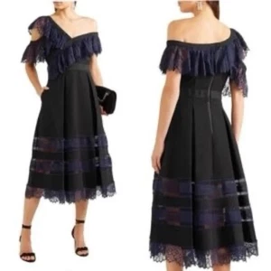 SELF PORTRAIT One-Shoulder Guipure Lace & Crepe Midi Dress SIZE 12 AU/UK 8 US - Foto 1 di 16