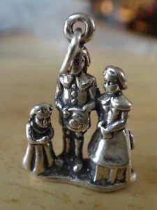 Dije de plata esterlina 3D 15x20 mm Día de Acción de Gracias Peregrino Hombre Mujer Niño - Imagen 1 de 6