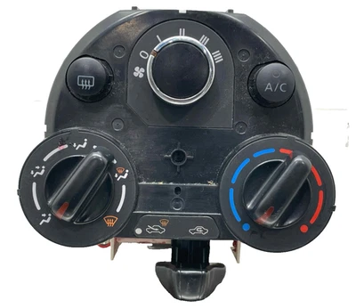 Nissan Versa 2015 fabricante de equipos originales calefacción manual aire acondicionado panel de control climático 275139KK0A 16-19 Foto 1 de 4