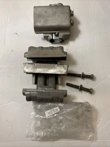 ANDERSON  GA9101 Hi Voltage Split Bolt Connector 795-1500KCMil Quantity Of 2 - Picture 1 of 5