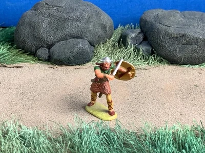 Elastolin Alemania Guerrero Vikingo Golpeando con Espada, Escala 1:45 (40 mm) Foto 1 de 4