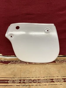1982 1983 82 83 Yamaha YZ100 YZ 100 DC Plastics Side Panel Cover - Picture 1 of 4