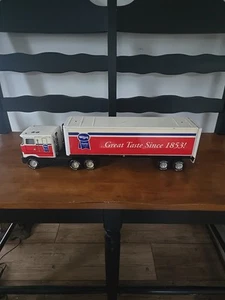 Die Cast Truck / Wilson - Picture 1 of 7