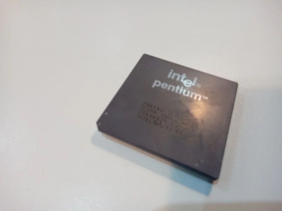 intel Pentium 100 MHz socket 7 CPU - SX970 A8050100 - Image 1 of 1