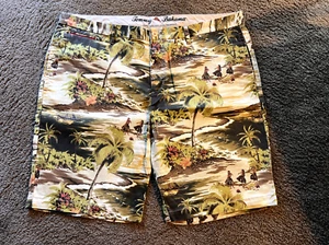 NWOT Tommy Bahama Shorts Men's Hawaiian Palm Trees Hula Girls Sz 40 - Picture 1 of 9