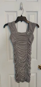 Young woman's HoCo or Prom dress, size 12 - Picture 1 of 6