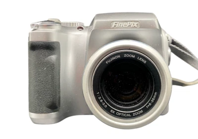 Fujifilm Finepix S3000 Silber Digitalkamera Vintage Defekt Ersatzteile - Bild 1 von 4