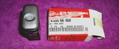 🔹Interruptor calefacción luneta trasera KIA Carnival I ❎NUEVO👍EXCELENTE OFERTA⭐⭐⭐⭐⭐ 0K55566460  - Imagen 1 de 2