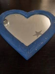 SPECCHIO IN LEGNO BLU E ORO A FORMA DI CUORE - Imagen 1 de 1