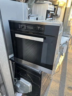 Miele PureLine H6260BP Single Pyrolyse Backofen AUSISOLIERUNG FÜR TEILE - Bild 1 von 4