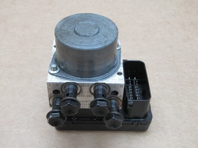 Ducati 959 panigale 2016 9,938 miles ABS pump (9740) - Image 1 of 4