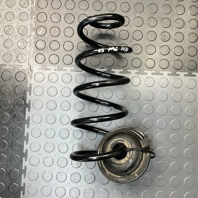 Muelle helicoidal trasero derecho del pasajero Mazda 6 2014-2017 con aislador OEM Foto 1 de 4