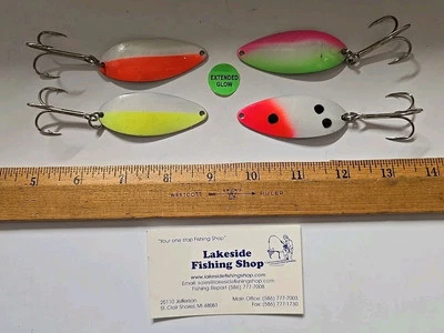 LOT OF 4 UNBRANDED 2.5" WALLEYE SPOONS FISHING CASTING LURES EXTENDED GLOW - Image 1 of 3