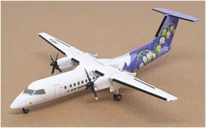 A-net 1/200 Scale DH28003 - De Havilland DHC8-300 Aircraft Suzuran (JA803K) - Picture 1 of 6