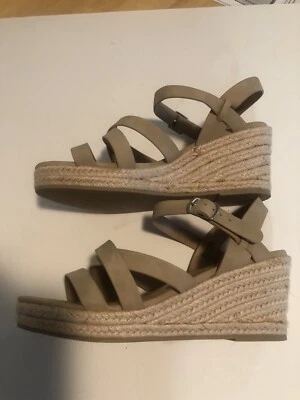 City Classified Women's Beige Summer Strappy Espadrille Wedges Open Toe Size 7 - Image 1 of 4