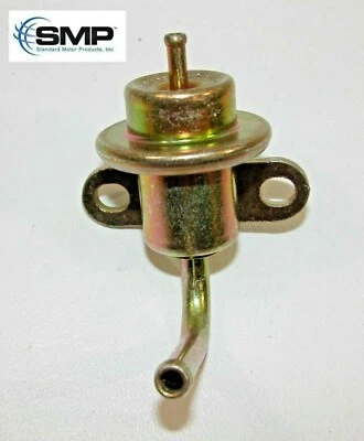 SMP PR132 Fuel Pressure Regulator Fits 94-97 Celica 93-97 Corolla & Geo Prizm - Image 1 of 4