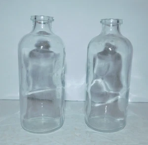 2 VINTAGE APOTHECARY GLASS BOTTLES - Picture 1 of 5