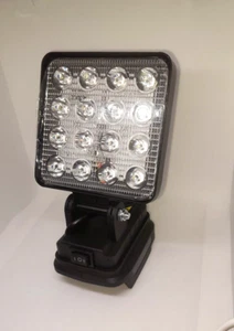 LED Lampada LED da lavoro Li-Ion Per batteria Makita 18V (12-24V) 2 potenze - Foto 1 di 4