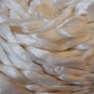Kammzug Maulbeerseide 100% Seide FLYFEL®-sliver A1-Qualität natur Filzen Spinnen - Bild 1 von 4