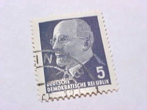 Deutsche Demokratische Republik 5, blau mit Berliner Briefmarke, Sehr guter Zustand 1950/60er - Bild 1 von 3