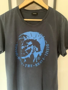 Diesel Herren T-Shirt "Only The Brave" Vintage Artwork Design Blau Größe M - Bild 1 von 1