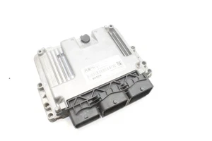 FORD FIESTA Motorsteuergerät ECU AV21-12A650-HG 0281017828 2010 - Picture 1 of 4