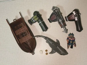Mega Construx Pirates of the Caribbean Davy Jones 1 Shark 3 Cannons and1 Ship - Picture 1 of 1