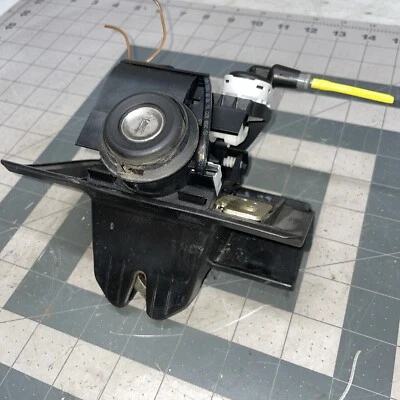 Mercedes W210 E320 CLK430 1996 2003 tapa trasera bloqueo cilindro sin llave Foto 1 de 4