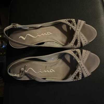 Tacones de gatito Nina Slingback beige desnudo champán estrás, talla 6M Foto 1 de 4