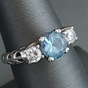 Sterling Silver Blue Topaz Ring December Birthstone Size 8 - Picture 1 of 7