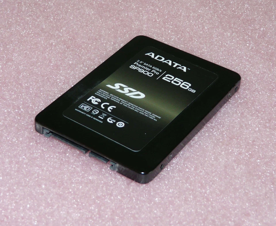 256GB ADATA SSD SP900 6Gb/s ASP900S3-256GM SATA Festplatte 6,3cm(2,5") - Bild 1 von 2