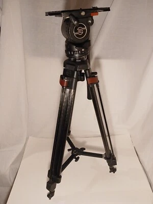 Sachtler FSB8 Mid-Level Spreader Carbon Fiber Fluid Head Tripod - Image 1 of 4