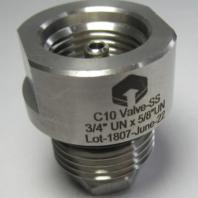 NEW STAINLESS STEEL C10 GAS/ AIR CYLINDER VALVE 3/4" UN INLET x 5/8 UN OUTLET - Image 1 of 3