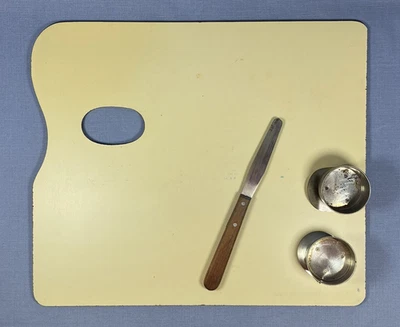 Paleta de pintores Grumbacher Clean Artist de colección 12”x10” + 2 tazas de metal y cuchillo Foto 1 de 4