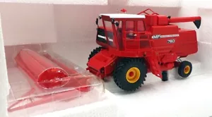 Universal Hobbies 1/32 Scale UH6329 - Massey Ferguson 760 Combine Harvester Red - Picture 1 of 6