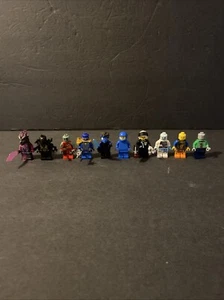 Mixed Lot of 10 Lego Minifigures Mini Figures and Accessories - Picture 1 of 11