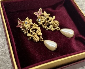 Vintage AVON  pierced dangle earrings with Pearl And Blue Stone Accents - Picture 1 of 4
