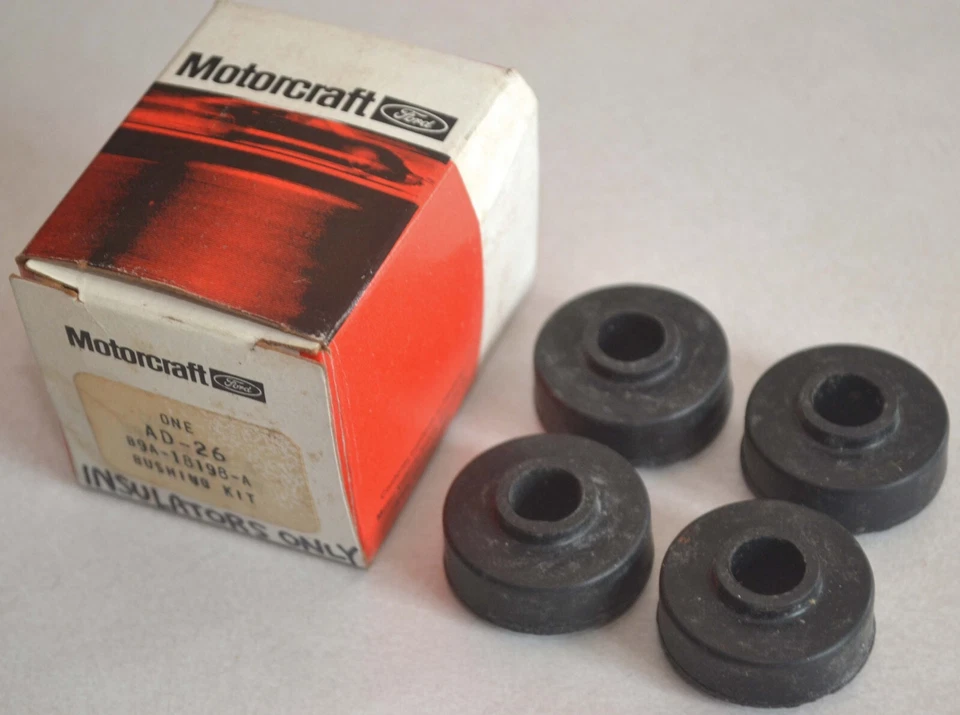 Bujes amortiguadores delanteros/traseros Ford Fairlane Galaxie 1957-1959 (x4) 1958 como nuevos de lote Foto 1 de 4