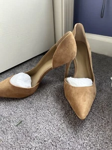 Tan Ann Taylor Pump heels. Brand new with box and everything inside.  - Picture 1 of 5