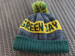 Green Bay Packers NFL Knit Beanie Hat Pom Pom Beanie One Size Fits Most Football - Picture 1 of 3