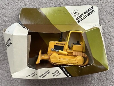 Ertl John Deere Bulldozer 1/64 Scale 568 - Image 1 of 4