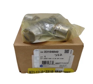 Genuine OEM GM Drive Shaft Universal Joint Kit 23104840 - Picture 1 of 6