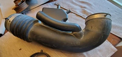 Tubo de conducto de admisión de aire Nissan Titan 2004-2012 Foto 1 de 4