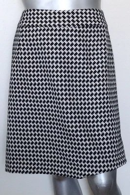 WOMAN JESSICA LONDON HOUNDSTOOTH  A~LINE SKIRT Size 22 Lined zipper black/white - Image 1 of 4