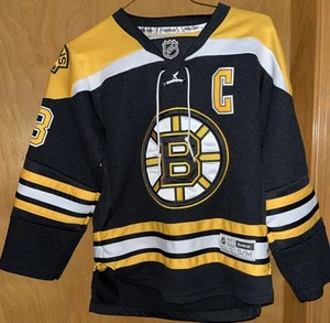 REEBOK BOSTON BRUINS ZDENO CHARA #33 YOUTH S/M JERSEY (B51) - Picture 1 of 6