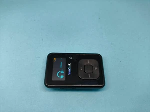 SanDisk Sansa Clip+ Black ( 8 GB ) Digital Media Player WEAK BATTERY - Picture 1 of 2