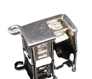 925 Sterling Silver Vintage Office Desk With Computer Charm Pendant PT21731 - Picture 1 of 8