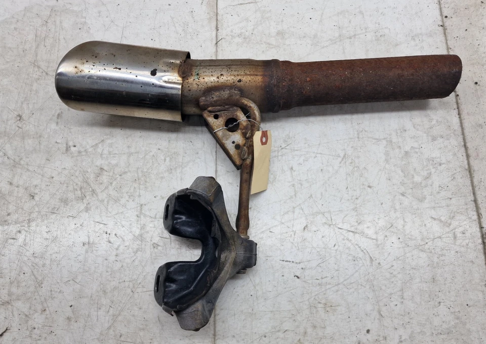 2012-2015 Volkswagen Passat OEM Rear Exhaust Tip Section 6Q0253147 - Image 1 of 4