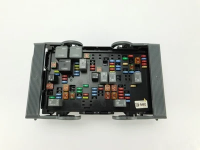 ✅10 - 13 Chevy Silverado GMC Sierra Fuse Box Relay Junction Block 20978812 OEM - Image 1 of 4