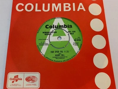BENNY HILL Fad Eyed Fal BRITISH COMEDY 1972 UK DEMO Columbia DB8940 NEAR MINT - Bild 1 von 2